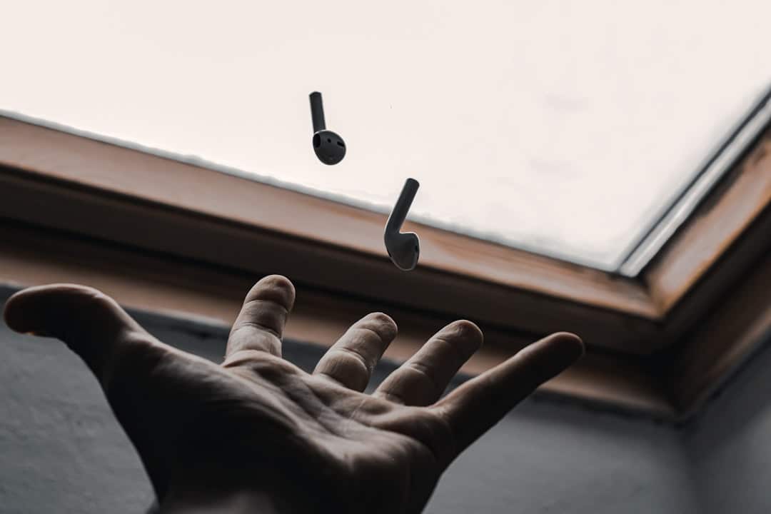 Como generar informes de oyentes sin mover un dedo con n8n