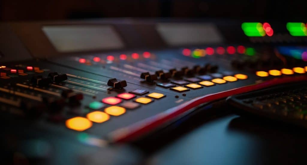 Conecty la mix radio con mi web en tiempo real arquitectura y cydigo