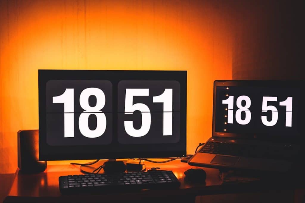 Radios inteligentes por quy cambiy los horarios fijos por reglas en python